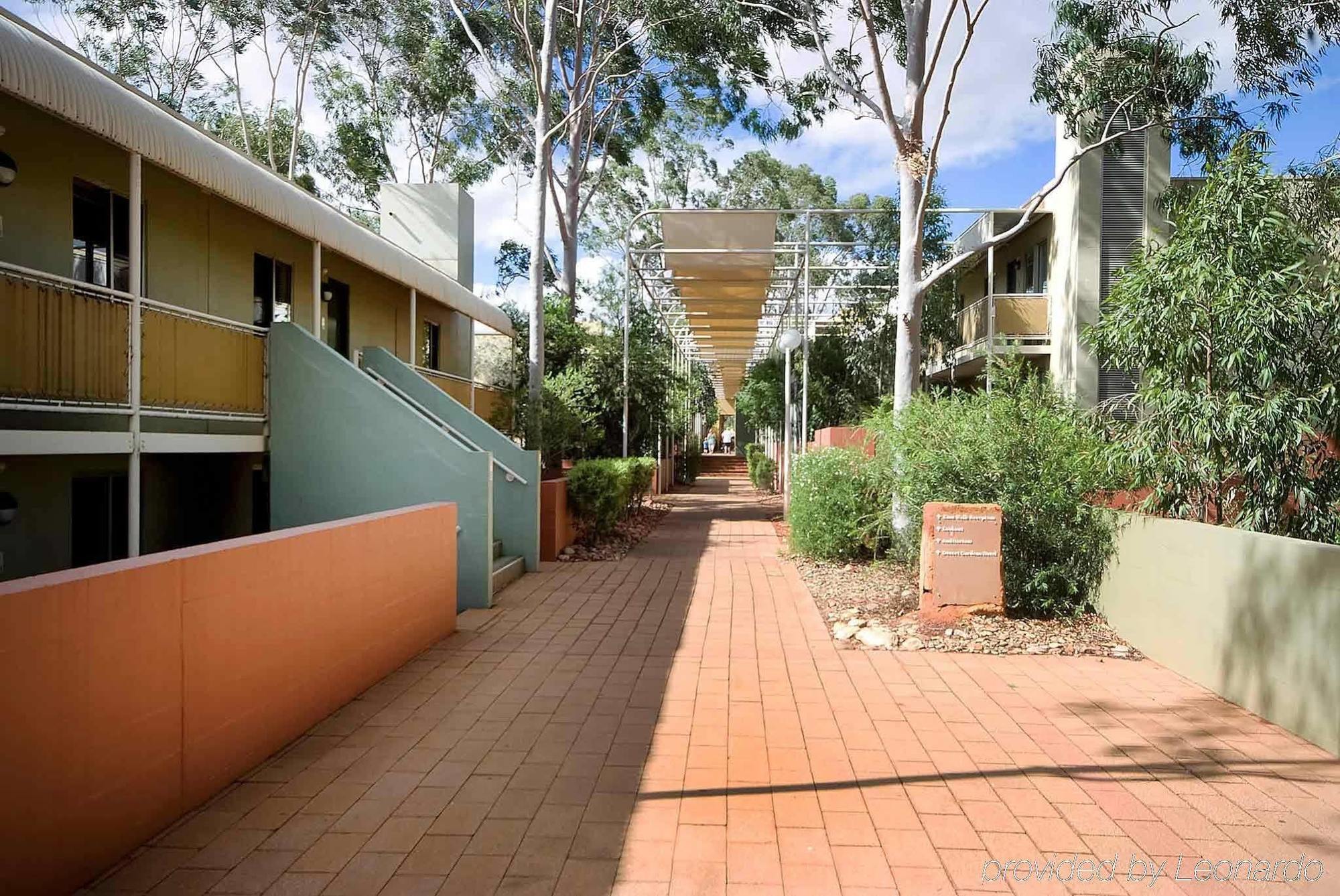Emu Walk Apartments Ayers Rock  Exterior foto